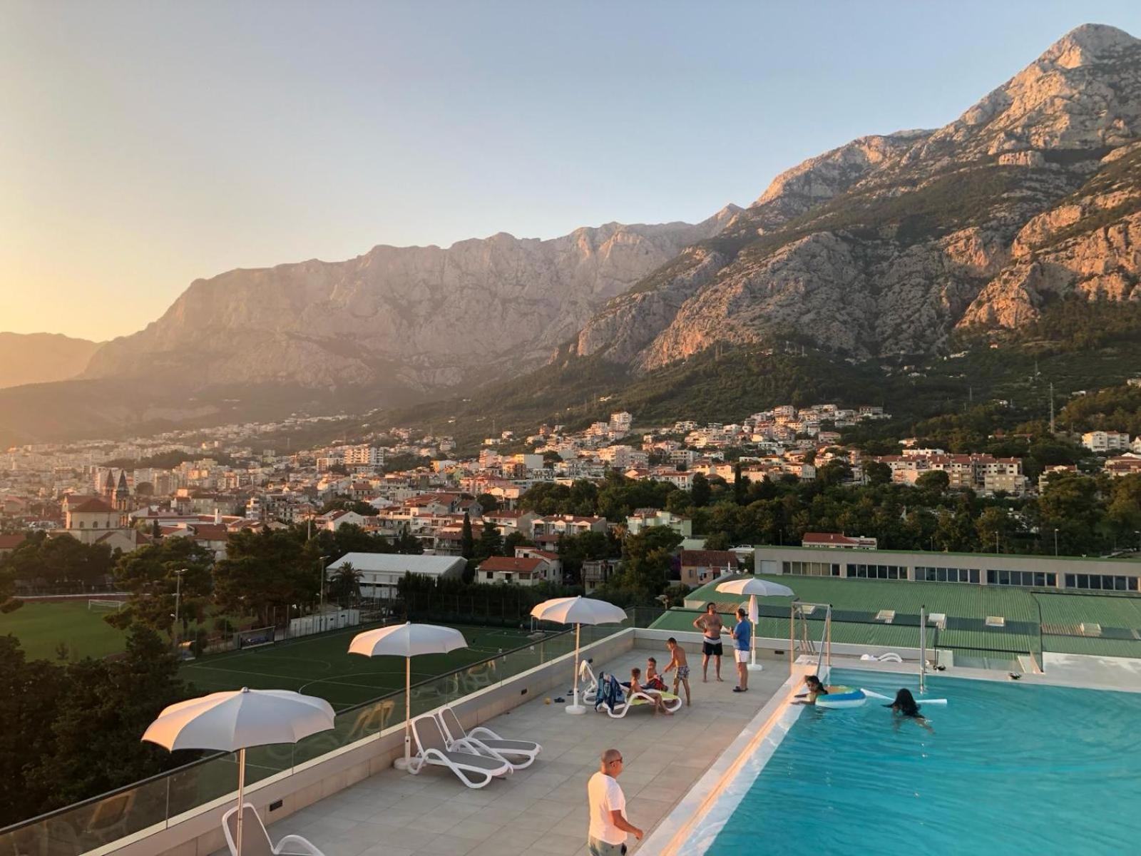 Aparthotel Uzelac With Pool *